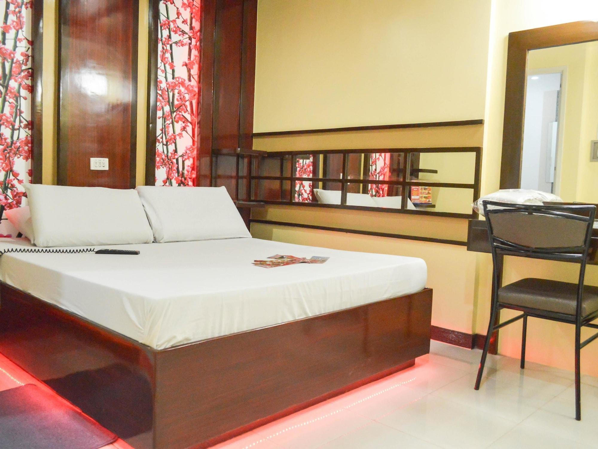 Hotel Sogo Pasay Wood Street Exteriör bild