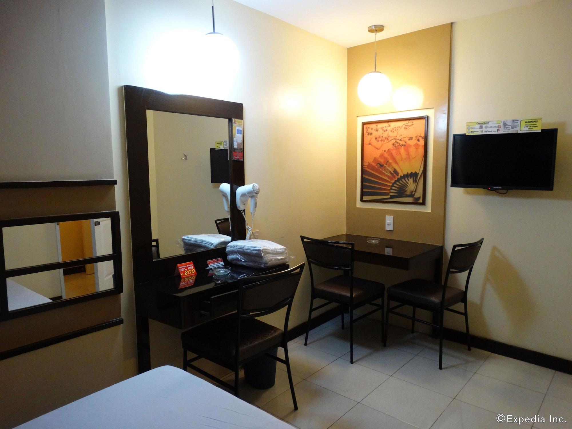 Hotel Sogo Pasay Wood Street Exteriör bild