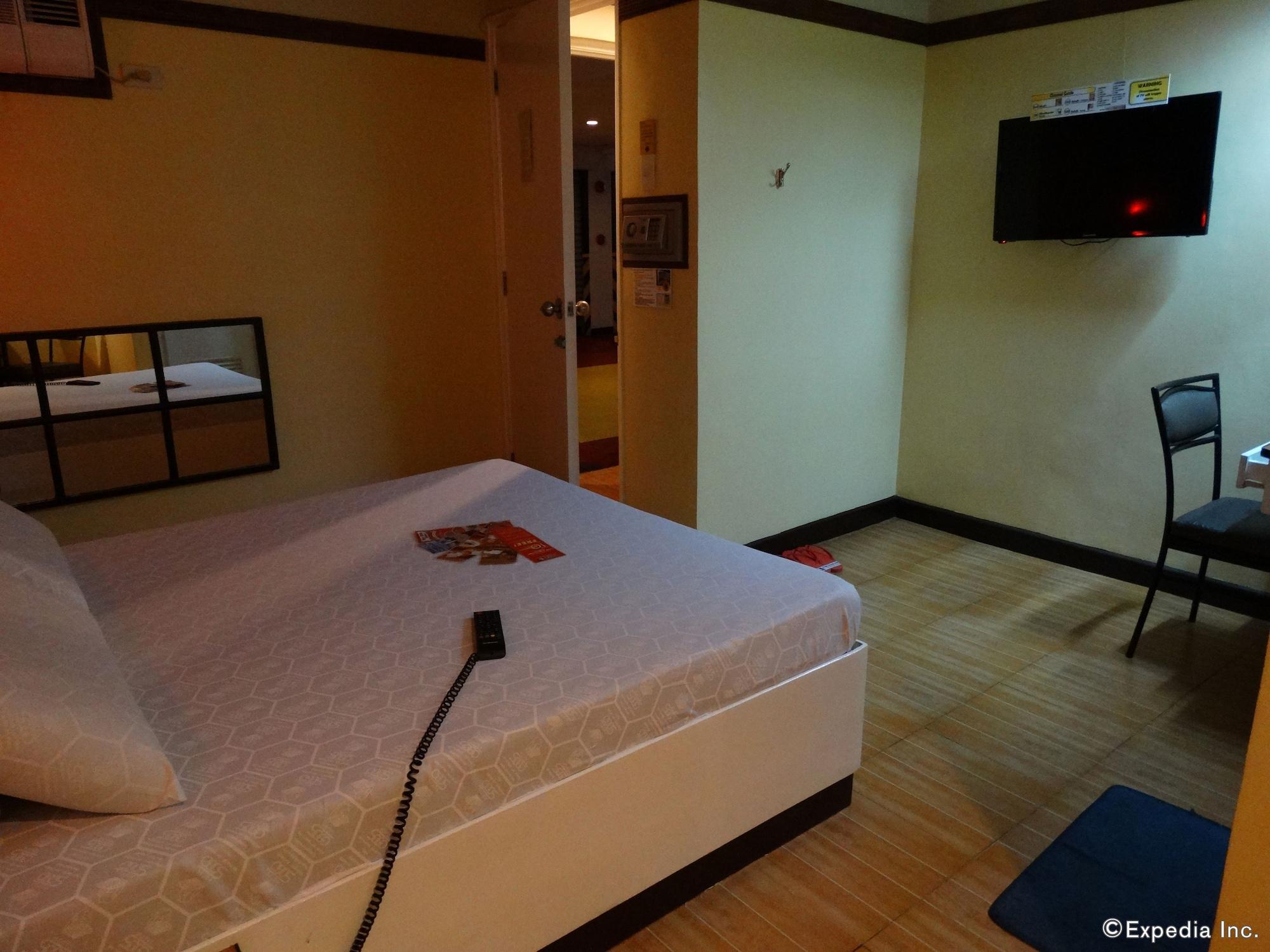 Hotel Sogo Pasay Wood Street Exteriör bild