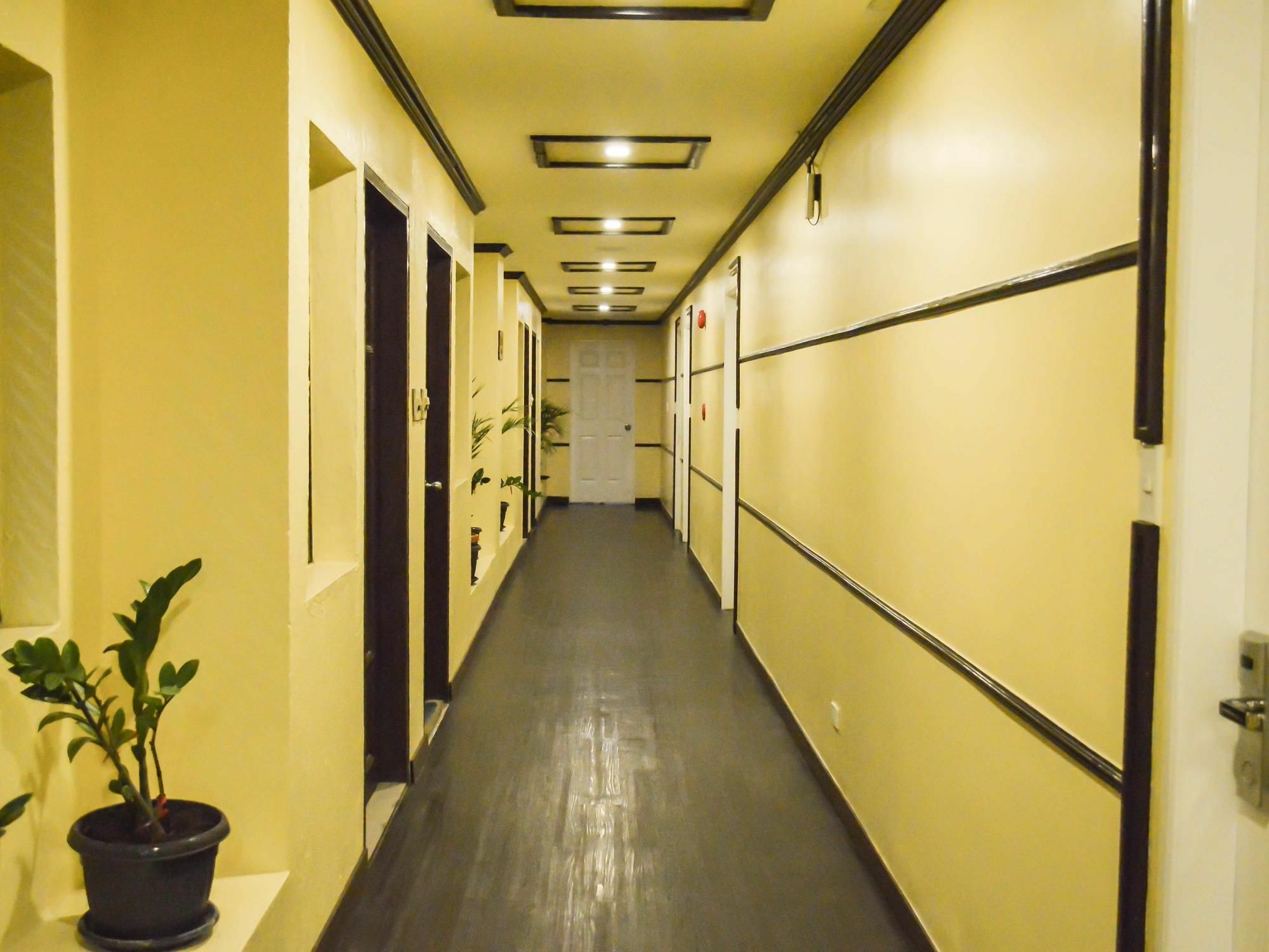 Hotel Sogo Pasay Wood Street Exteriör bild