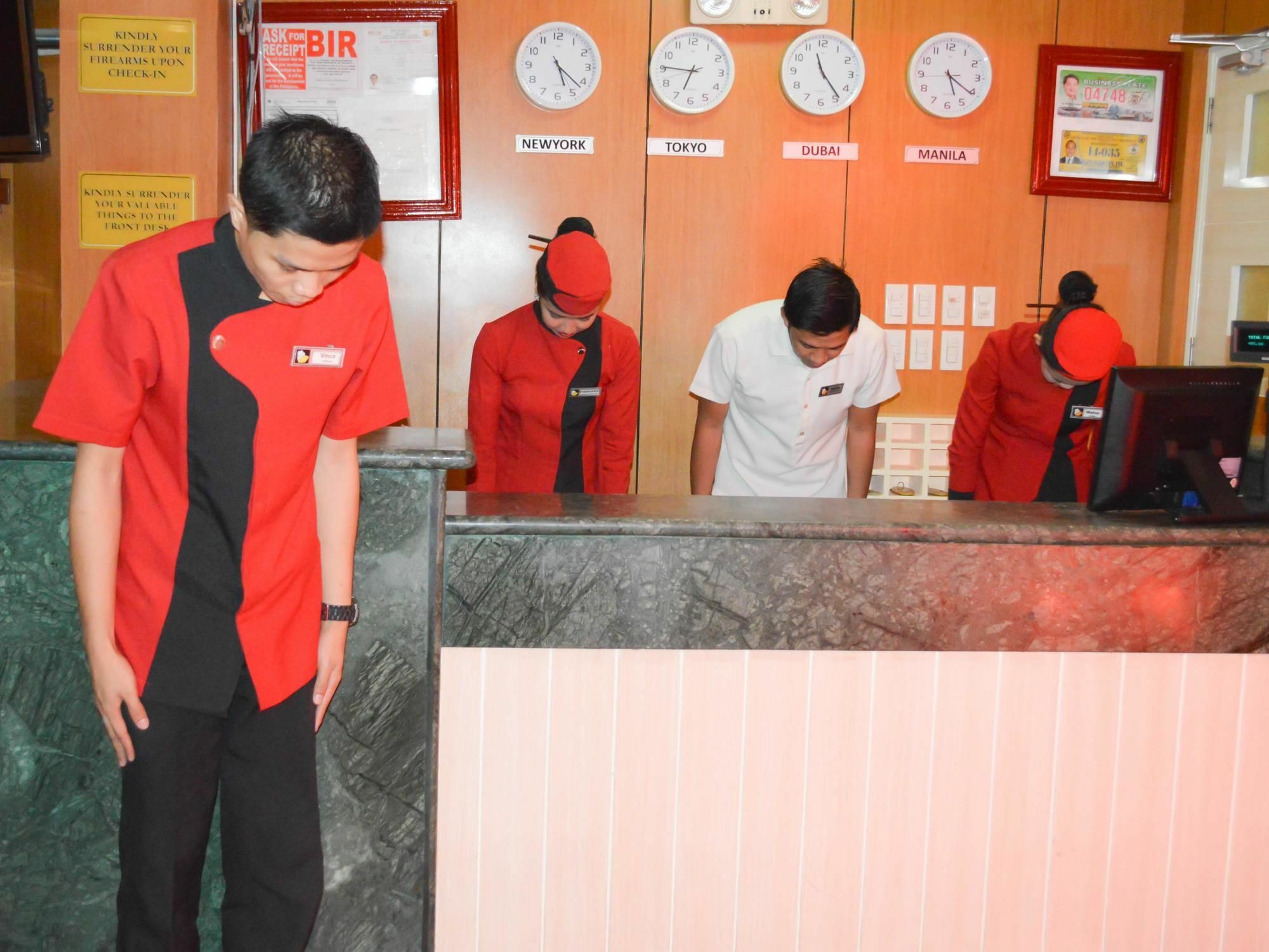 Hotel Sogo Pasay Wood Street Exteriör bild