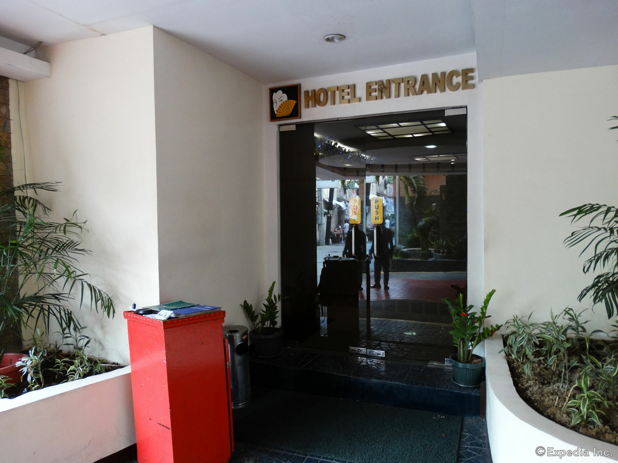 Hotel Sogo Pasay Wood Street Exteriör bild