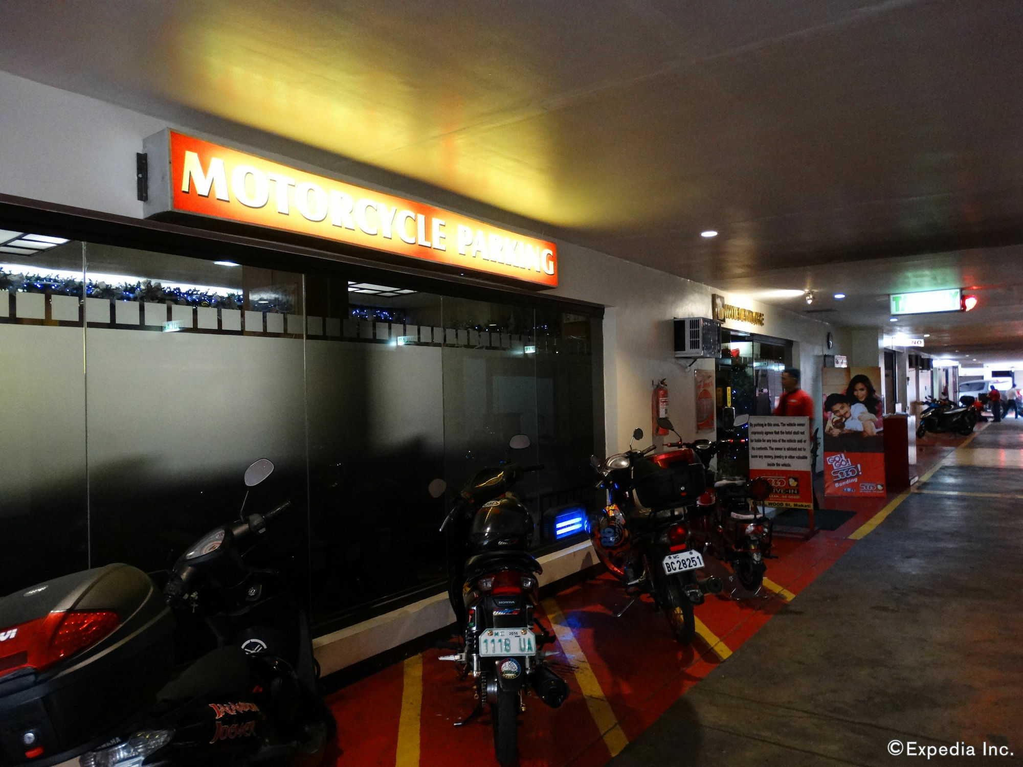 Hotel Sogo Pasay Wood Street Exteriör bild
