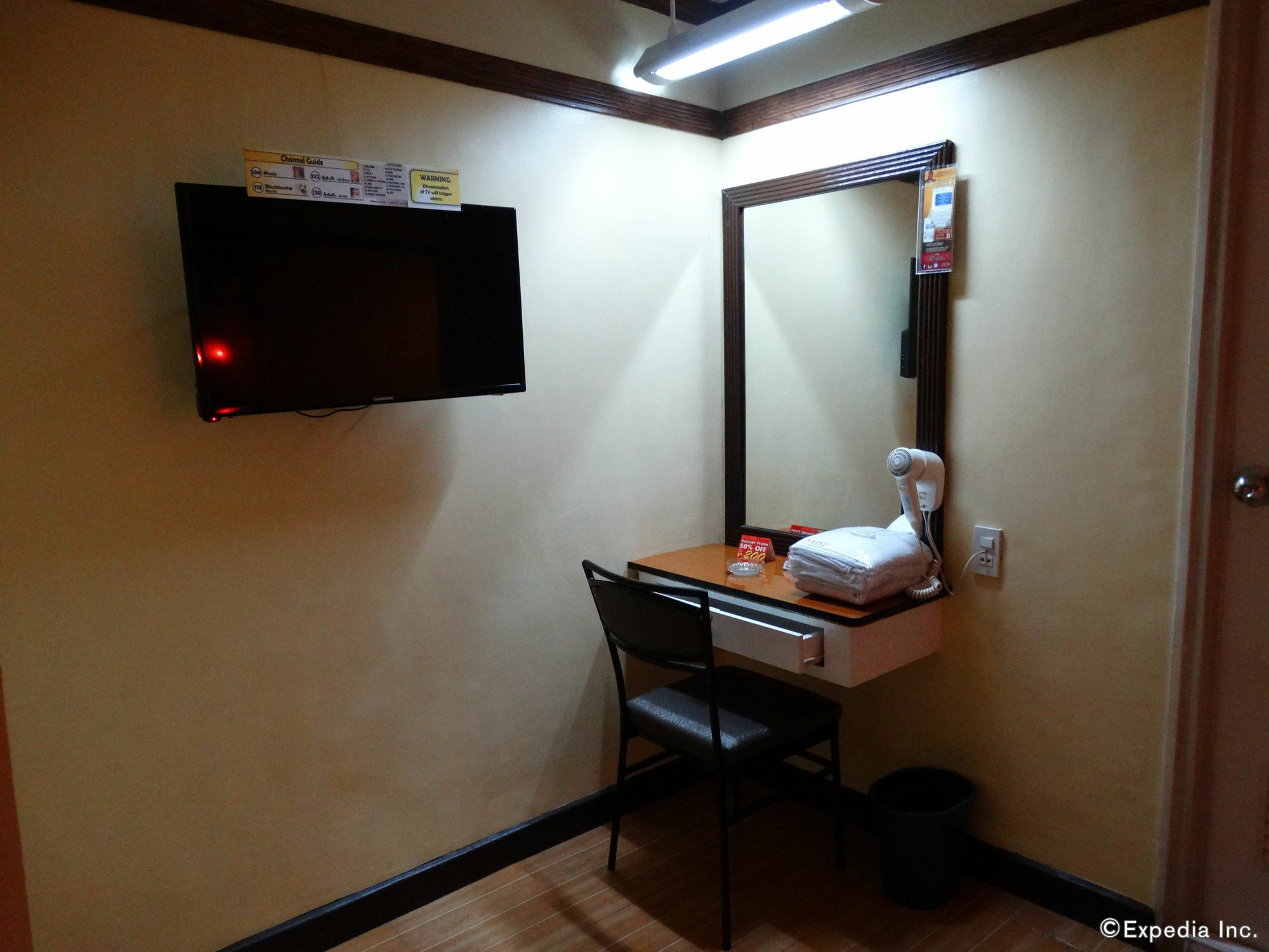 Hotel Sogo Pasay Wood Street Exteriör bild